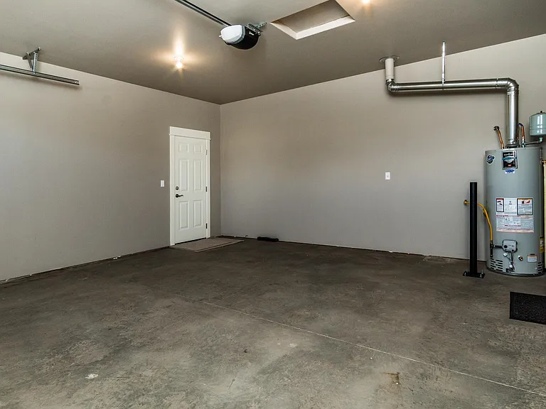 61411 Kobe St — Photo 20