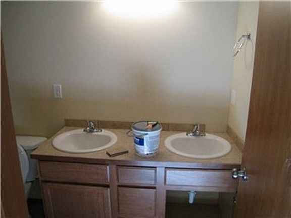 5th image of 1210 E 57th St