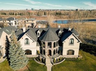 2248 S 9th Ave SE, Calgary, AB T2G5P7