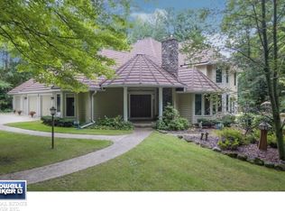 3801 Ken Ridge Ln, Suamico, WI 54313