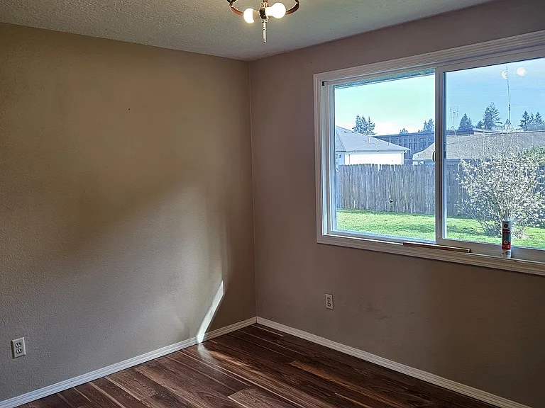 2209 NE 88th St — Photo 13