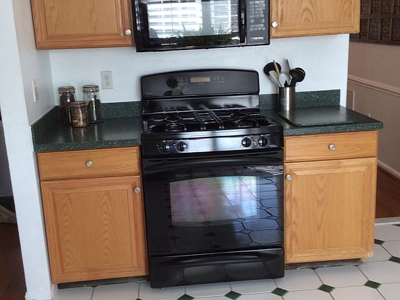Kitchen - view 1