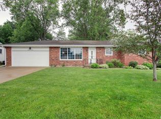 1820 Golden Grv, Quincy, IL 62305