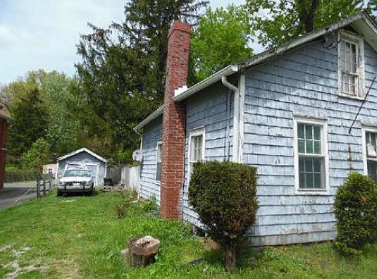 4th image of 333 E Crain Ave