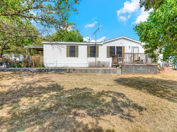 215 Classic Ct, Springtown, TX 76082