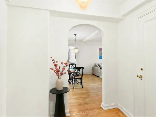 220 East 73rd Street image 1 of 14