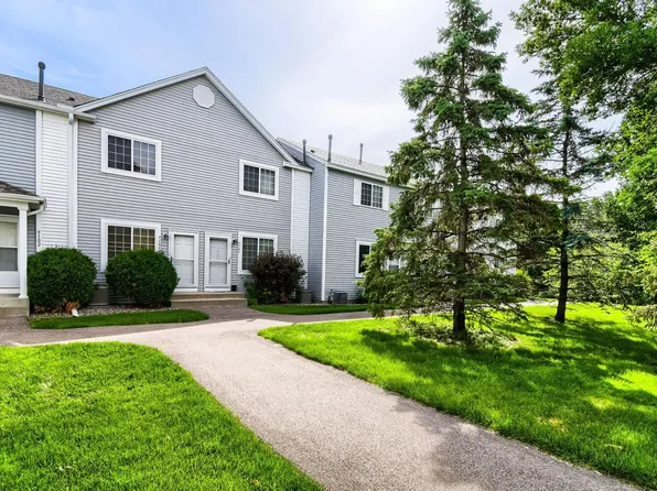 9102 Terra Verde Trl, Eden Prairie, MN 55347