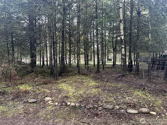 3rd image of 231 W Simpson Street