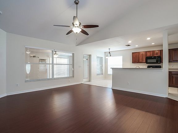 2nd image of 12043 Warwick Cir