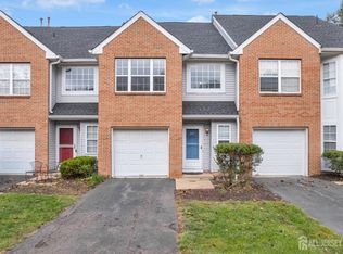 267 Shady Oak Ct, Piscataway, NJ 08854