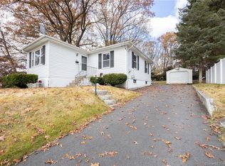 65 Oliver Ave, Waterbury, CT 06705