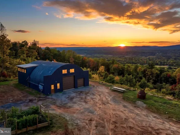 5718 Bull Rd, Dover, PA 17315