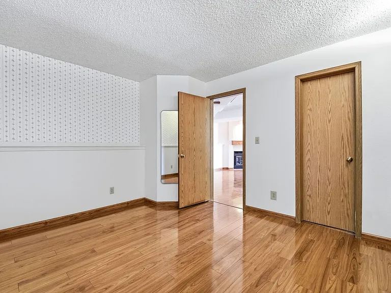 7567 Liberty Bell Dr — Photo 12