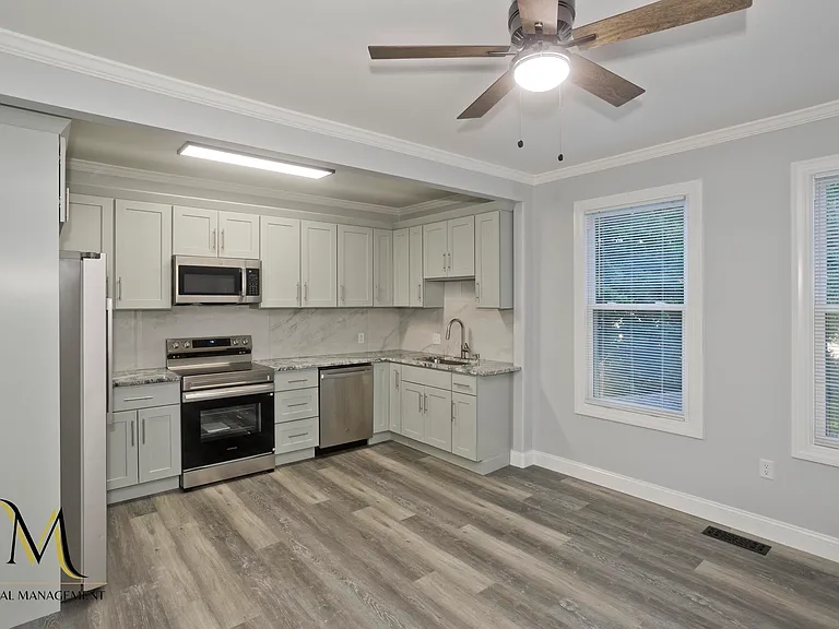 28 Union St #2 — Photo 6