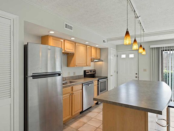 5th image of 2500 Warsaw Ave Unit 21