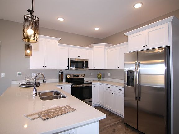 2nd image of 1230 Daisy Cir