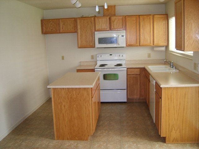 2nd image of 248 Cambridge Dr