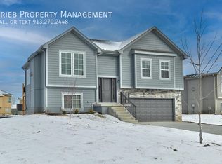 16935 Walter St, Gardner, KS 66030