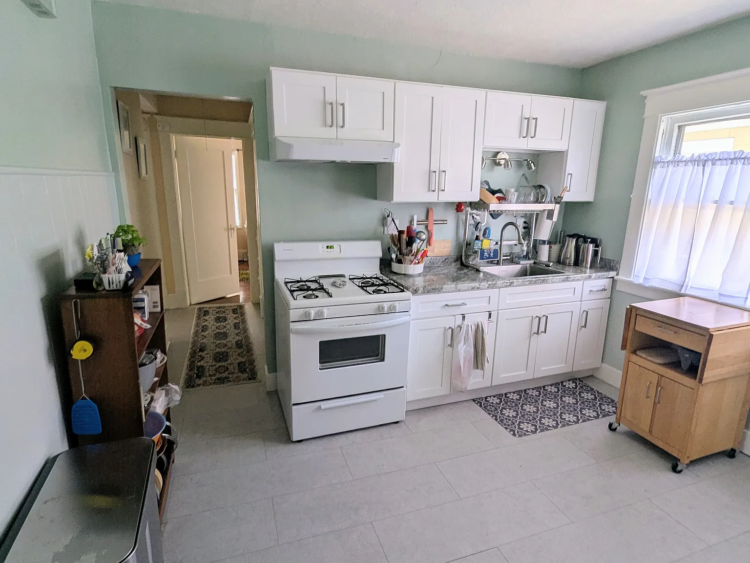 2 bed, 1250 sqft, $1,750 — Photo 1