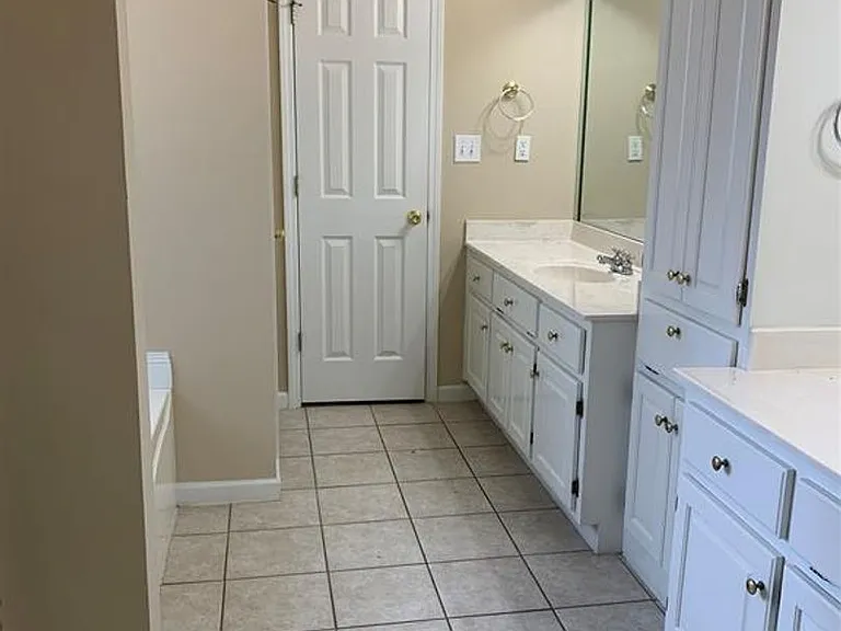 131 Live Oaks Dr — Photo 12