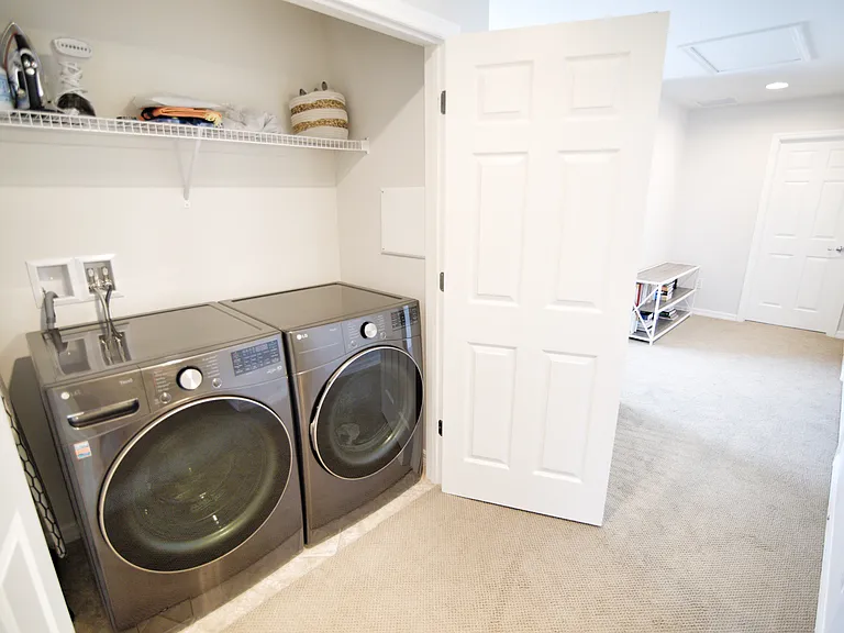 1057 Normandie Way — Photo 14