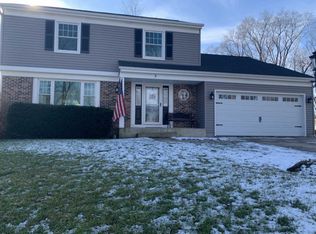 9 Hunter Ct, Montgomery, IL 60538