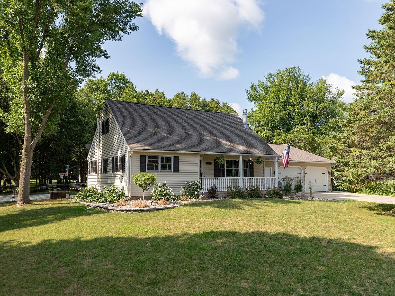 2207 10th Ave SW, Austin, MN 55912 Zillow