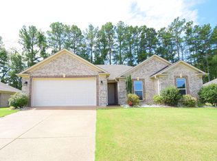 57 Little Brook Ln, Jackson, TN 38305