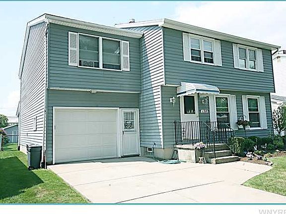 3rd image of 138 Woodridge Ave
