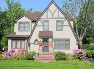 344 Heathcote Rd, Scarsdale, NY 10583