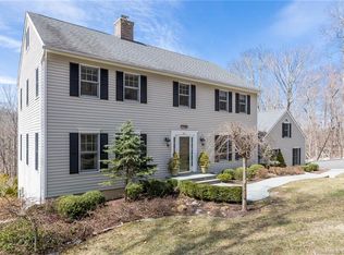 161 Oscaleta Rd, Ridgefield, CT 06877