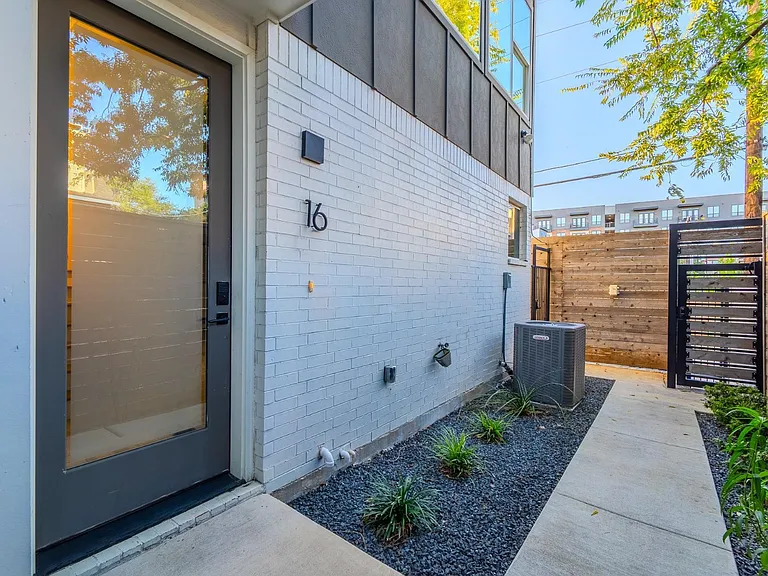 4911 Belmont Ave #13 — Photo 2
