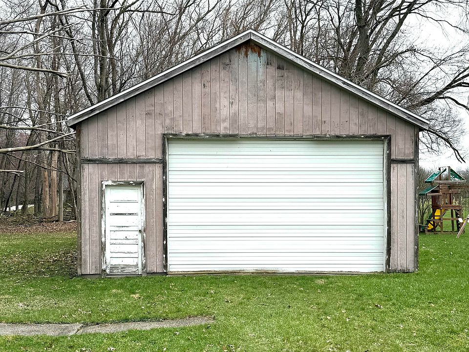 2nd image of 10504 8th Ave NW