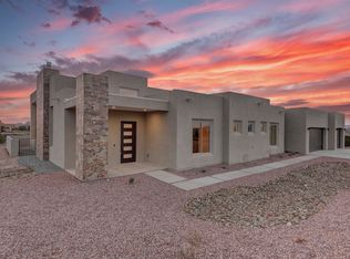 17 Brazos Trl, Placitas, NM 87043