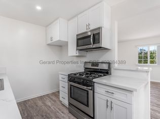 132 Cecil Pl #B, Costa Mesa, CA 92627