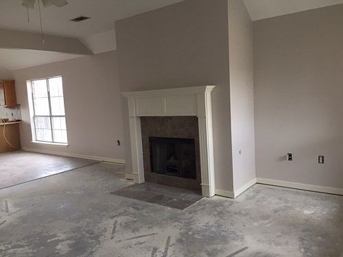 4th image of 16331 Greenwood Dr