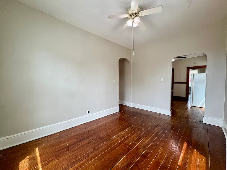 231 Cato St #2R — Photo 8