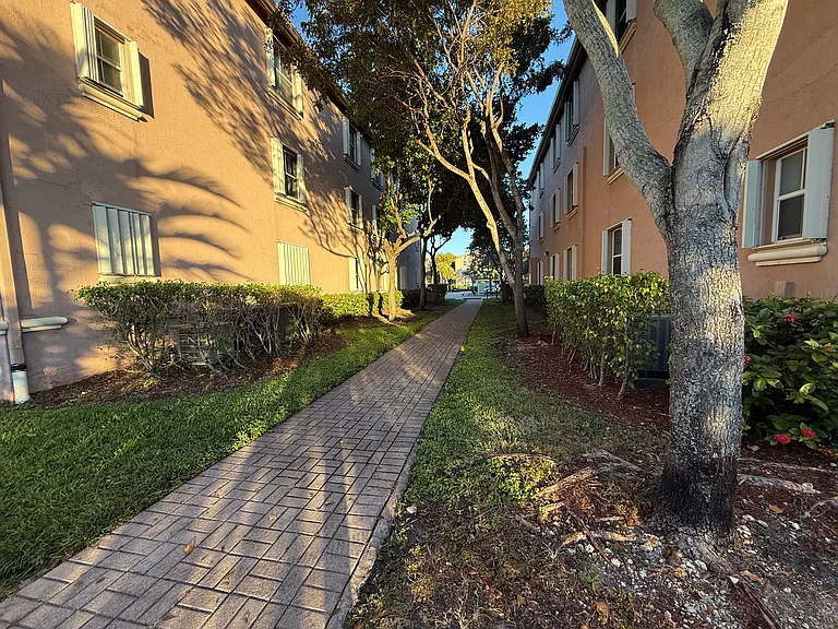 6400 NW 114th Ave #1139 — Photo 9