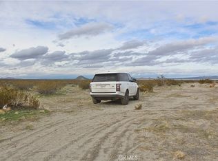 11 Holly St, Phelan, CA 92371