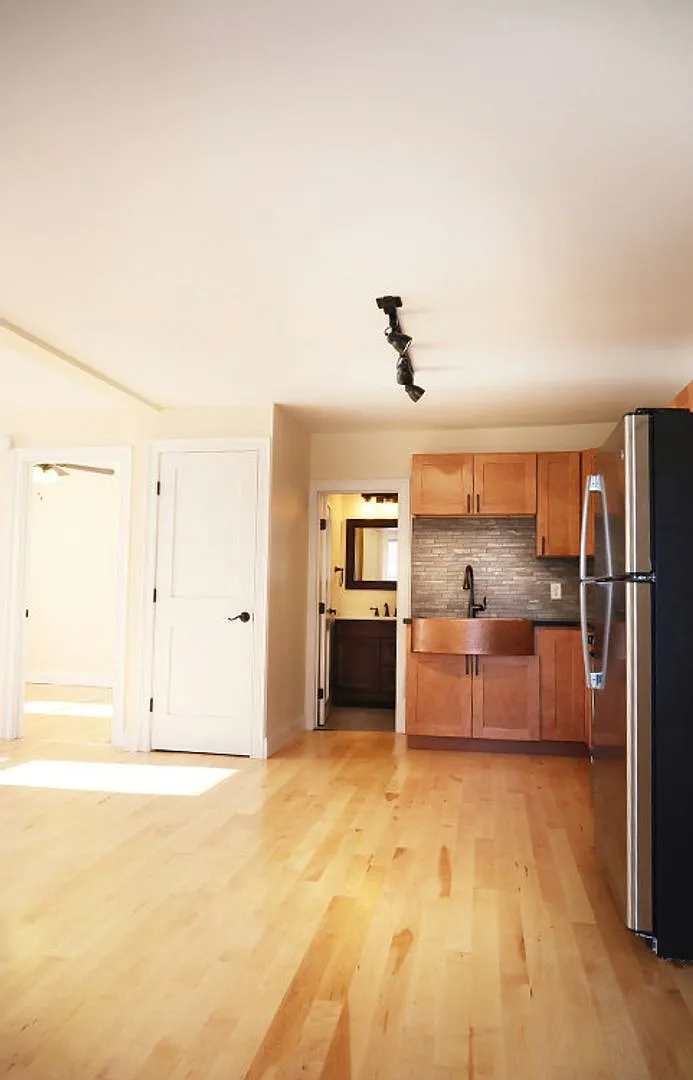 6-8 Chase Street — Photo 4