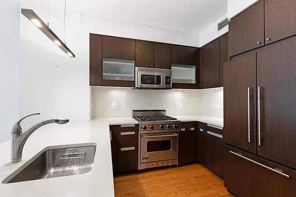 Rented by Compass | media 9