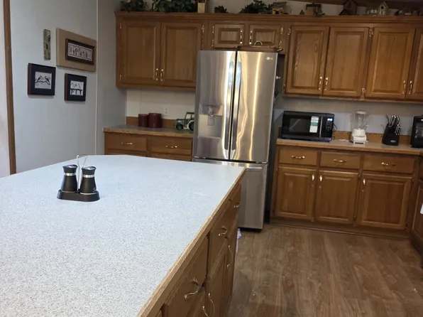 (undisclosed Address), Millersburg, IN 46543