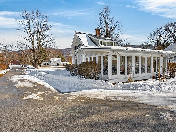 4th image of 149 N Main Street