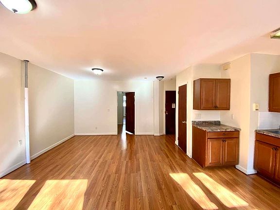 4th image of 326 2nd St #2A