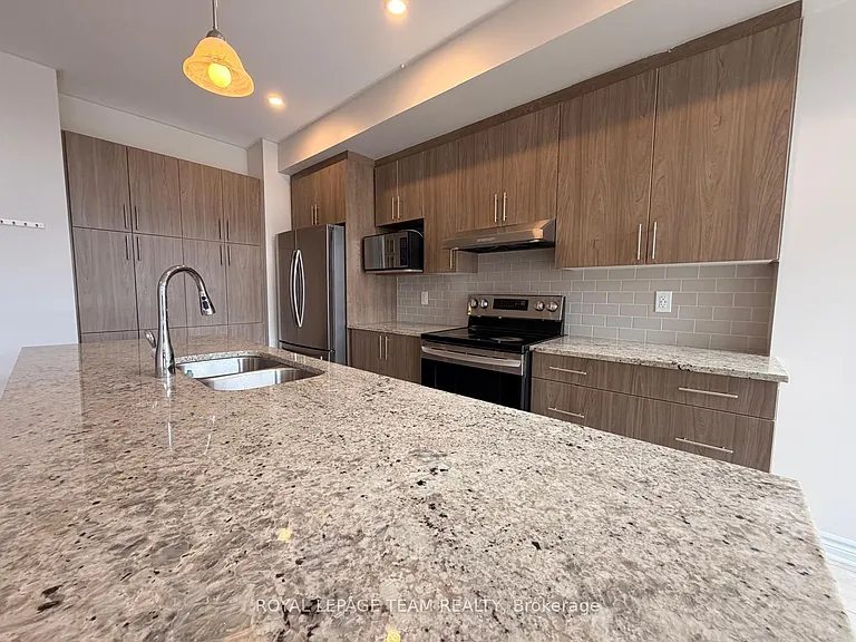 343 Grackle St N — Photo 12