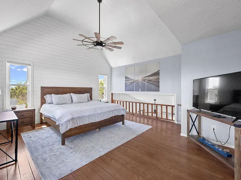 650 Springlake Dr — Photo 13
