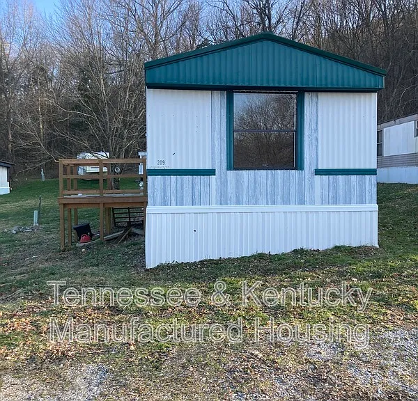 209 Cumberland Ln — Photo 1
