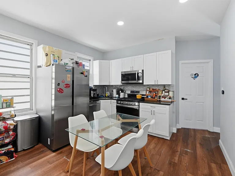 17 Troy St #2 — Photo 6