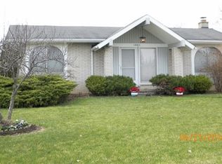 1401 Whittier Dr, Canton, MI