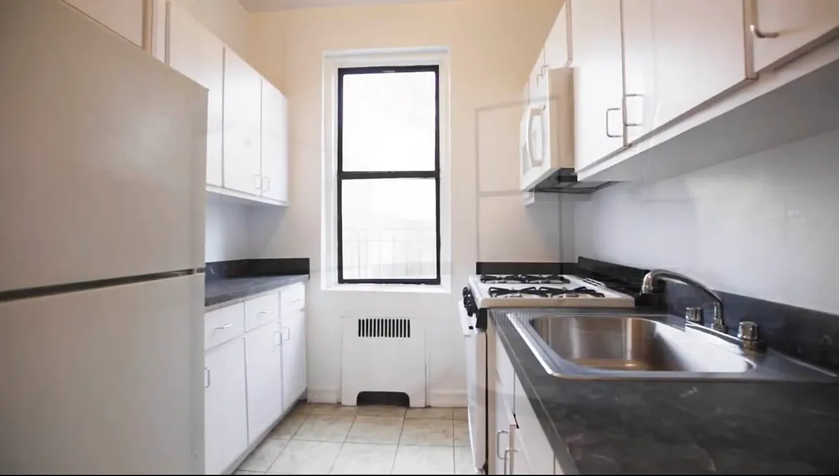 Building Photo - 822 Ocean Ave #6N